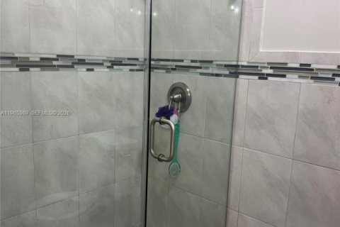 Купить кондоминиум в Майами, Флорида 2 спальни, 82.31м2, № 2088050 - фото 8