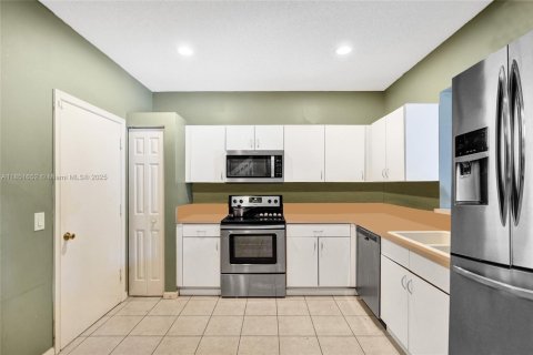 Adosado en venta en Sunrise, Florida, 2 dormitorios, 129.69 m2 № 1872268 - foto 5