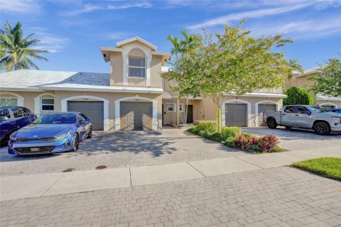 Adosado en venta en Sunrise, Florida, 2 dormitorios, 129.69 m2 № 1872268 - foto 1