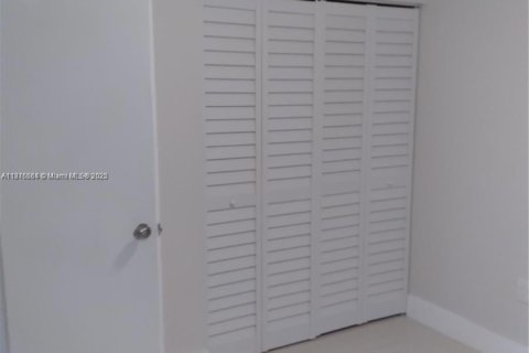 Condominio en venta en Pembroke Pines, Florida, 3 dormitorios, 101.54 m2 № 1920531 - foto 9