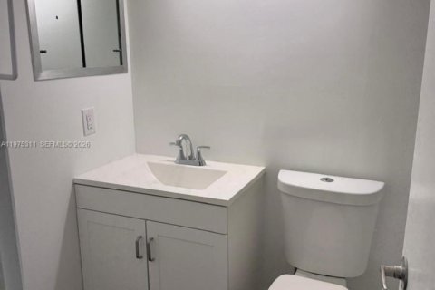 Condominio en alquiler en West Palm Beach, Florida, 1 dormitorio, 65.22 m2 № 2041377 - foto 15