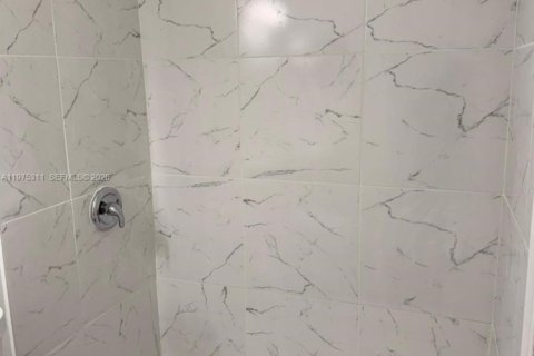 Condominio en alquiler en West Palm Beach, Florida, 1 dormitorio, 65.22 m2 № 2041377 - foto 16