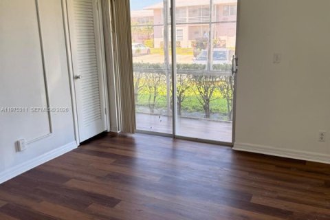 Condominio en alquiler en West Palm Beach, Florida, 1 dormitorio, 65.22 m2 № 2041377 - foto 13