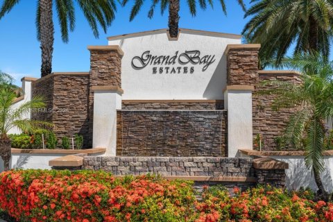 Casa en Doral, Florida 4 dormitorios, 246.19 m2 № 2011741