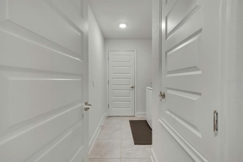 House in Spring Hill, Florida 4 bedrooms, 213.68 sq.m. № 2221004 - photo 21