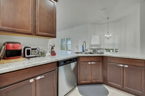 House in Spring Hill, Florida 4 bedrooms, 213.68 sq.m. № 2221004 - photo 17