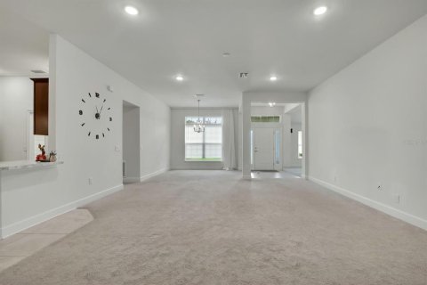 House in Spring Hill, Florida 4 bedrooms, 213.68 sq.m. № 2221004 - photo 9