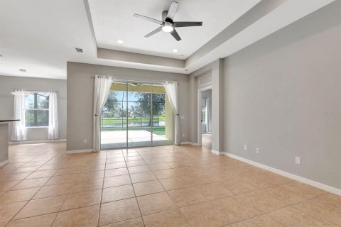 House in Bradenton, Florida 3 bedrooms, 145.95 sq.m. № 1786794 - photo 3