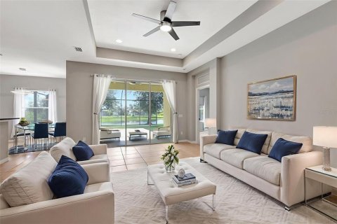 House in Bradenton, Florida 3 bedrooms, 145.95 sq.m. № 1786794 - photo 2
