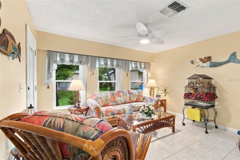 Villa ou maison à vendre à Spring Hill, Floride: 2 chambres, 125.14 m2 № 2411575 - photo 13