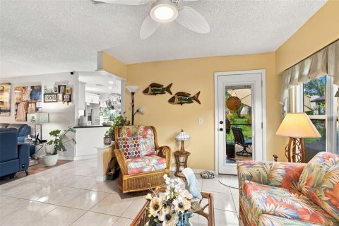 Villa ou maison à vendre à Spring Hill, Floride: 2 chambres, 125.14 m2 № 2411575 - photo 15