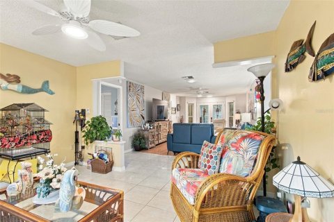Villa ou maison à vendre à Spring Hill, Floride: 2 chambres, 125.14 m2 № 2411575 - photo 14