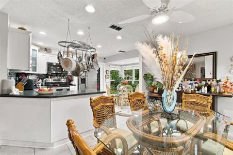 Villa ou maison à vendre à Spring Hill, Floride: 2 chambres, 125.14 m2 № 2411575 - photo 17