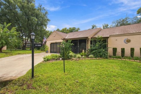 Villa ou maison à vendre à Spring Hill, Floride: 2 chambres, 125.14 m2 № 2411575 - photo 3