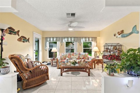 Villa ou maison à vendre à Spring Hill, Floride: 2 chambres, 125.14 m2 № 2411575 - photo 12