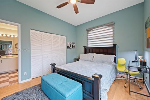 House in Cooper City, Florida 4 bedrooms, 262.91 sq.m. № 2009343 - photo 23