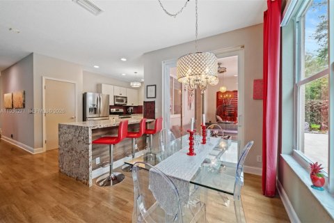 House in Cooper City, Florida 4 bedrooms, 262.91 sq.m. № 2009343 - photo 14