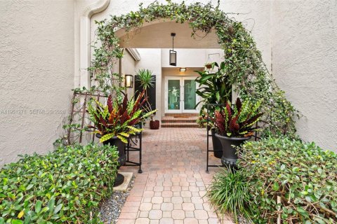 House in Cooper City, Florida 4 bedrooms, 262.91 sq.m. № 2009343 - photo 4