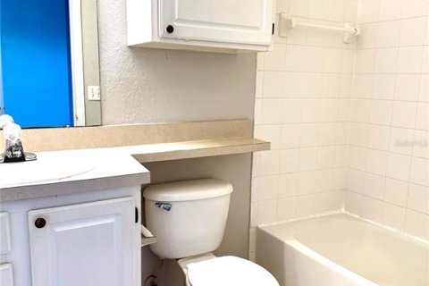 Снять в аренду квартиру в Мейтленд, Флорида 6 комнат, 103.21м2, № 2233697 - фото 14