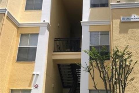 Apartment in Maitland, Florida 2 bedrooms, 103.21 sq.m. № 2233697