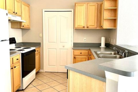 Снять в аренду квартиру в Мейтленд, Флорида 6 комнат, 103.21м2, № 2233697 - фото 3