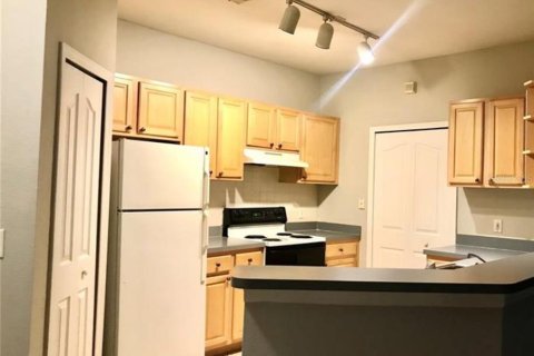 Снять в аренду квартиру в Мейтленд, Флорида 6 комнат, 103.21м2, № 2233697 - фото 5