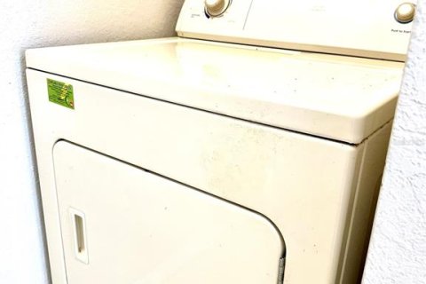 Снять в аренду квартиру в Мейтленд, Флорида 6 комнат, 103.21м2, № 2233697 - фото 15