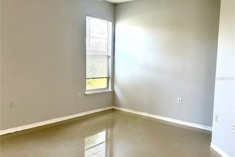 Снять в аренду квартиру в Мейтленд, Флорида 6 комнат, 103.21м2, № 2233697 - фото 8