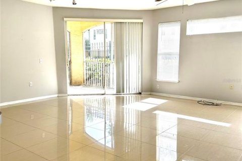 Снять в аренду квартиру в Мейтленд, Флорида 6 комнат, 103.21м2, № 2233697 - фото 10