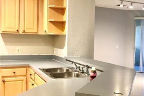 Снять в аренду квартиру в Мейтленд, Флорида 6 комнат, 103.21м2, № 2233697 - фото 4