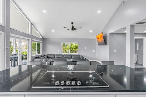 Casa en venta en Key Largo, Florida, 3 dormitorios, 230.77 m2 № 2011631 - foto 6