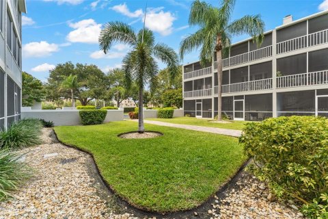 Снять в аренду таунхаус в Сент-Питерсберг, Флорида 4 комнаты, 148.64м2, № 1903333 - фото 25