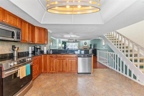 Снять в аренду таунхаус в Сент-Питерсберг, Флорида 4 комнаты, 148.64м2, № 1903333 - фото 12