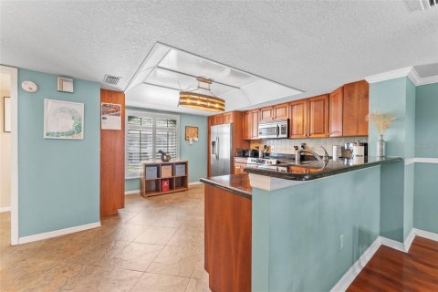 Снять в аренду таунхаус в Сент-Питерсберг, Флорида 4 комнаты, 148.64м2, № 1903333 - фото 10