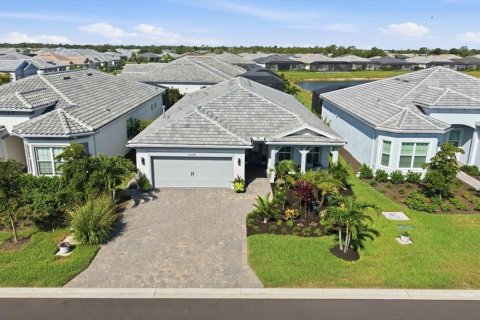 House in Englewood, Florida 3 bedrooms, 205.22 sq.m. № 2151896 - photo 2