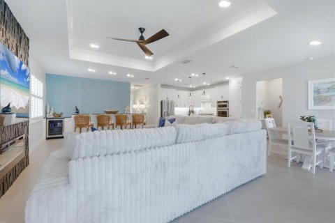 House in Englewood, Florida 3 bedrooms, 205.22 sq.m. № 2151896 - photo 9