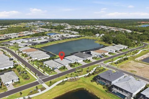 House in Englewood, Florida 3 bedrooms, 205.22 sq.m. № 2151896 - photo 6