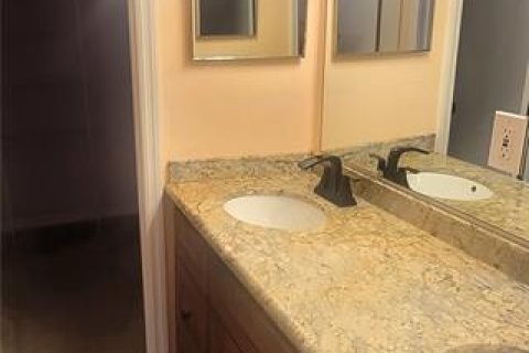 Condominio en venta en Gainesville, Florida, 3 dormitorios, 151.34 m2 № 1540565 - foto 19