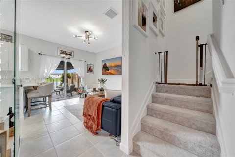 Townhouse in Miami, Florida 3 bedrooms № 1868004 - photo 20