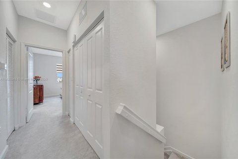 Townhouse in Miami, Florida 3 bedrooms № 1868004 - photo 21