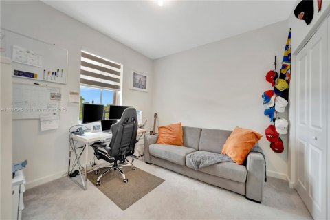 Townhouse in Miami, Florida 3 bedrooms № 1868004 - photo 30