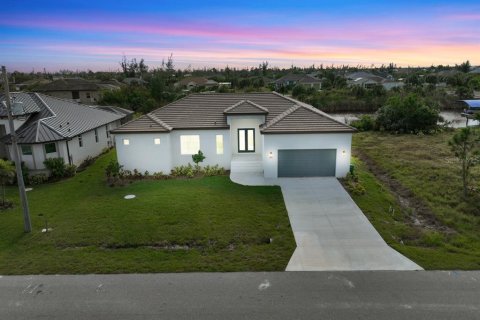 Villa ou maison à vendre à Port Charlotte, Floride: 3 chambres, 212.1 m2 № 1566036 - photo 1