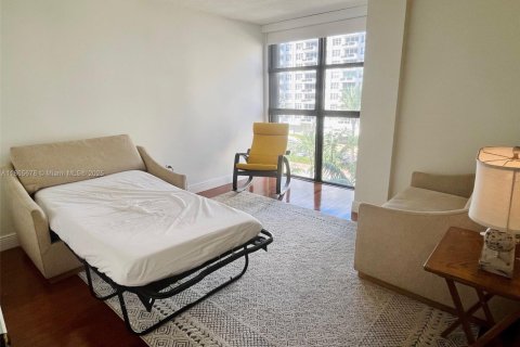 Condo in Miami Beach, Florida, 2 bedrooms  № 1896406 - photo 12