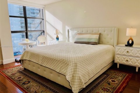 Condo in Miami Beach, Florida, 2 bedrooms  № 1896406 - photo 6