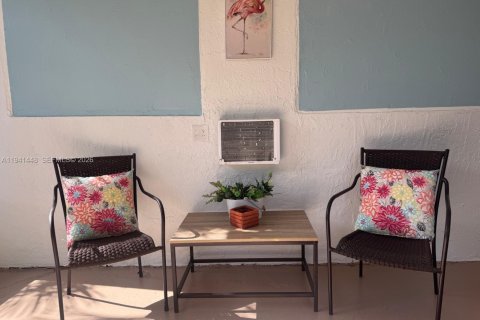 Villa ou maison à louer à Hialeah, Floride: 137.12 m2 № 2000428 - photo 10