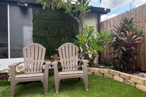 Villa ou maison à louer à Hialeah, Floride: 137.12 m2 № 2000428 - photo 14