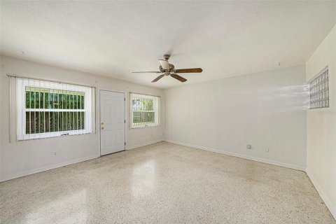Villa ou maison à vendre à Clearwater, Floride: 4 chambres, 165.74 m2 № 1805864 - photo 15