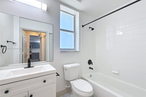 Снять в аренду квартиру в Уэст-Палм-Бич, Флорида 2 спальни, 104.52м2, № 1983247 - фото 12