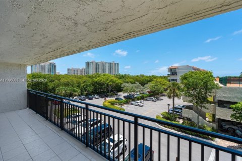 Condo in Highland Beach, Florida, 3 bedrooms  № 2387767 - photo 23