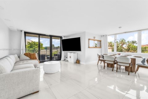 Condo in Highland Beach, Florida, 3 bedrooms  № 2387767